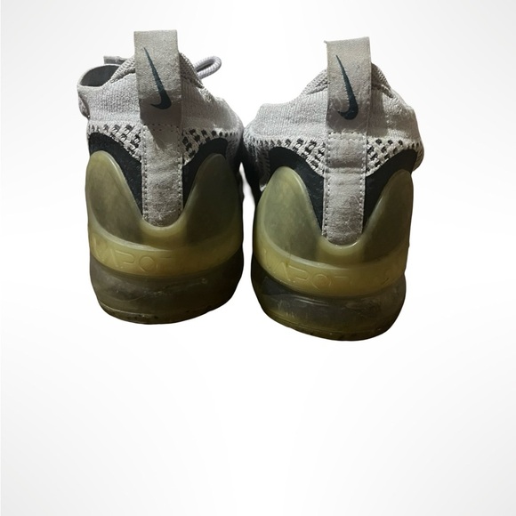 Nike vapormax SE 2021 flyknit men’s running shoes size 10 - Picture 6 of 6